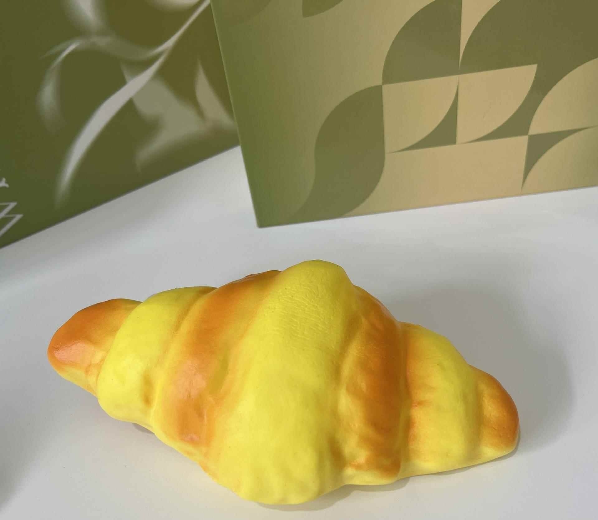 SQ-BAKERY-CROISSANT clean