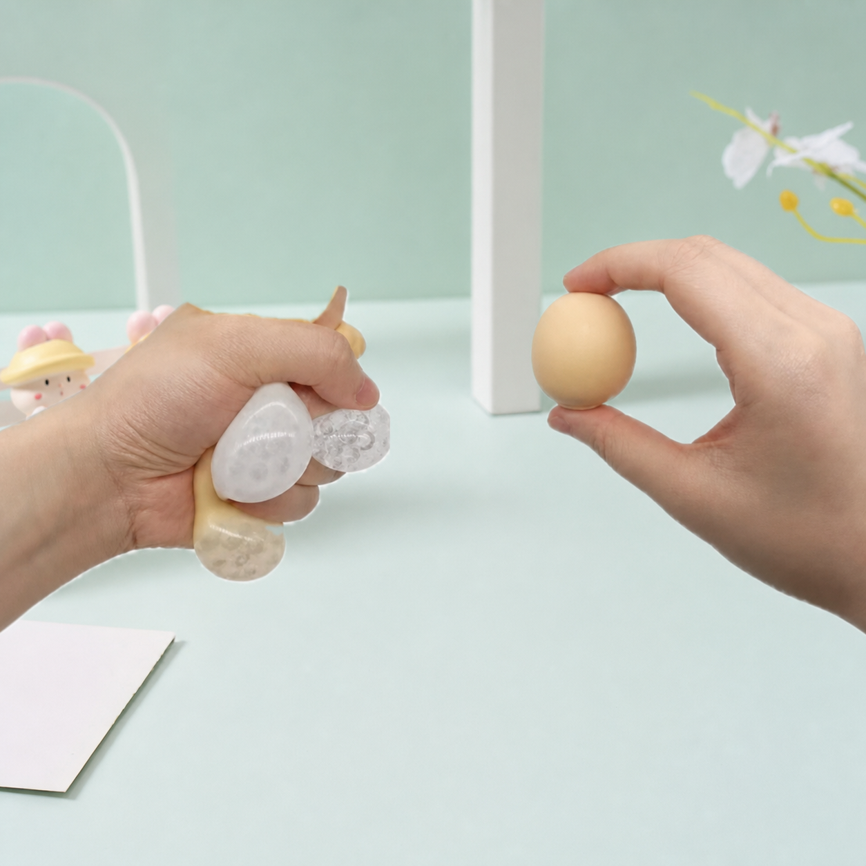 SQ-EGG-S Mini Egg Squishy 4x3.5cm